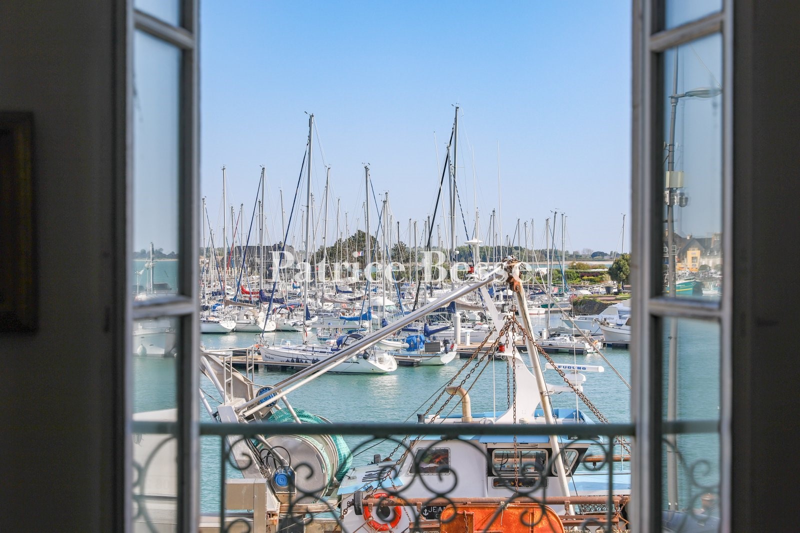 Traditional property for sale in Saint-Vaast-la-Hougue