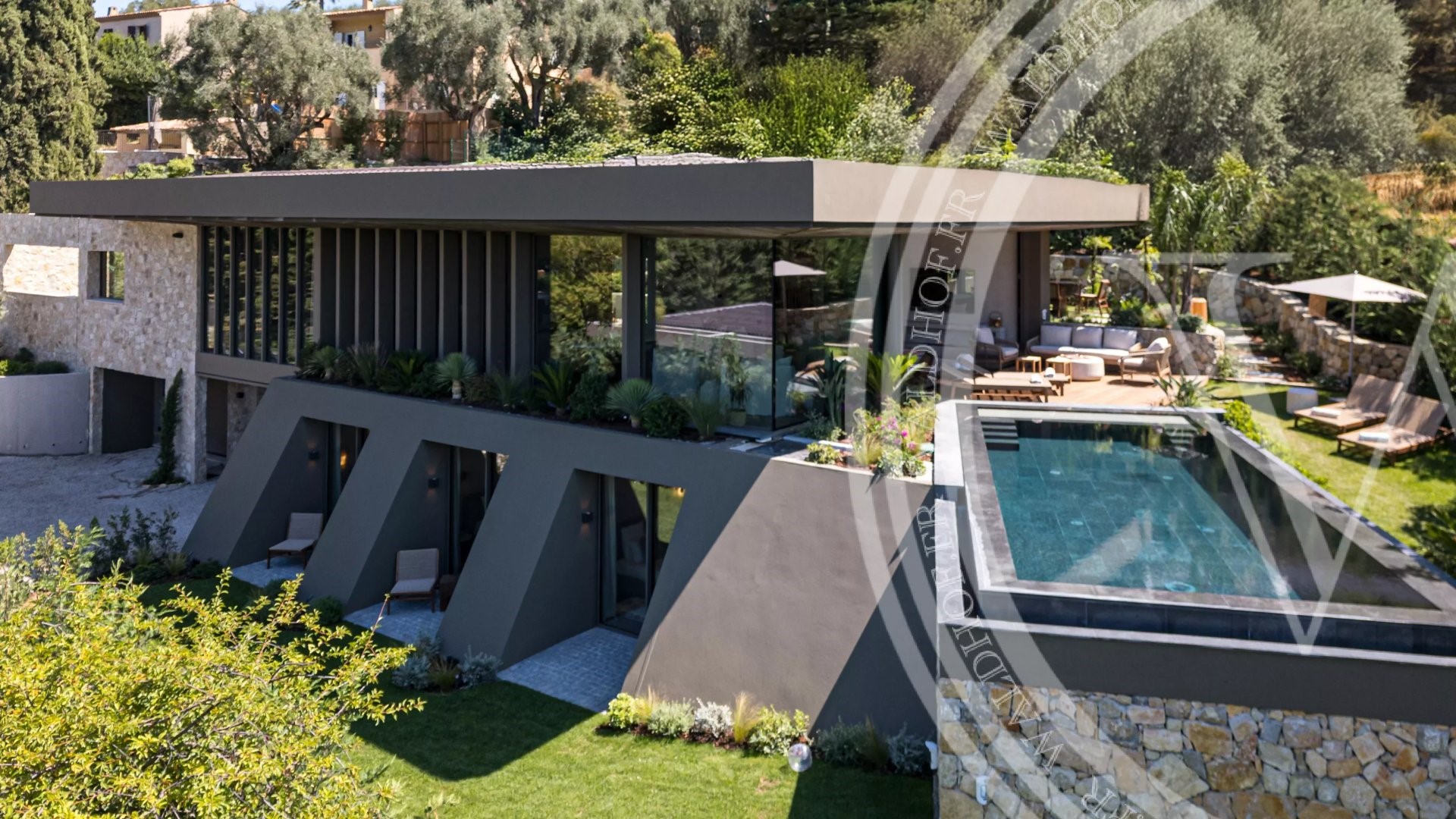 Villa de luxe en location saisonnière dans le quartier Village-Le Val-Cabrieres