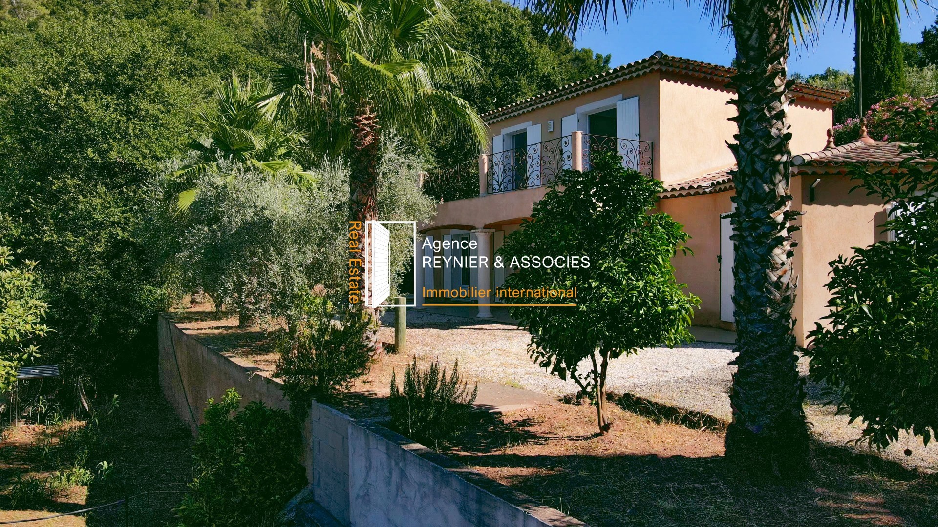 Luxe stadswoning te koop in La Motte