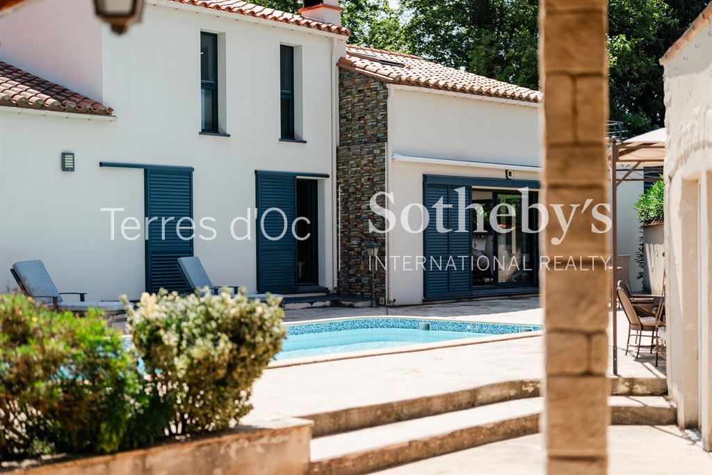 Maison de luxe à vendre dans le quartier Zone Plage