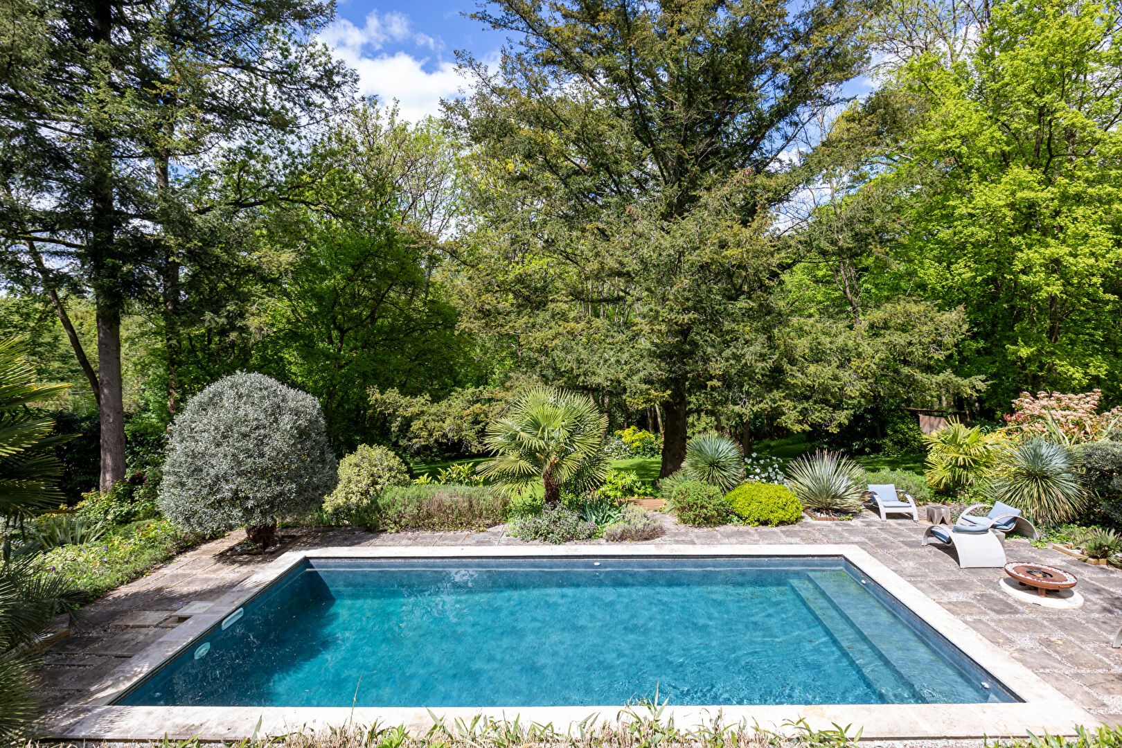 Luxury house for sale in Guérard