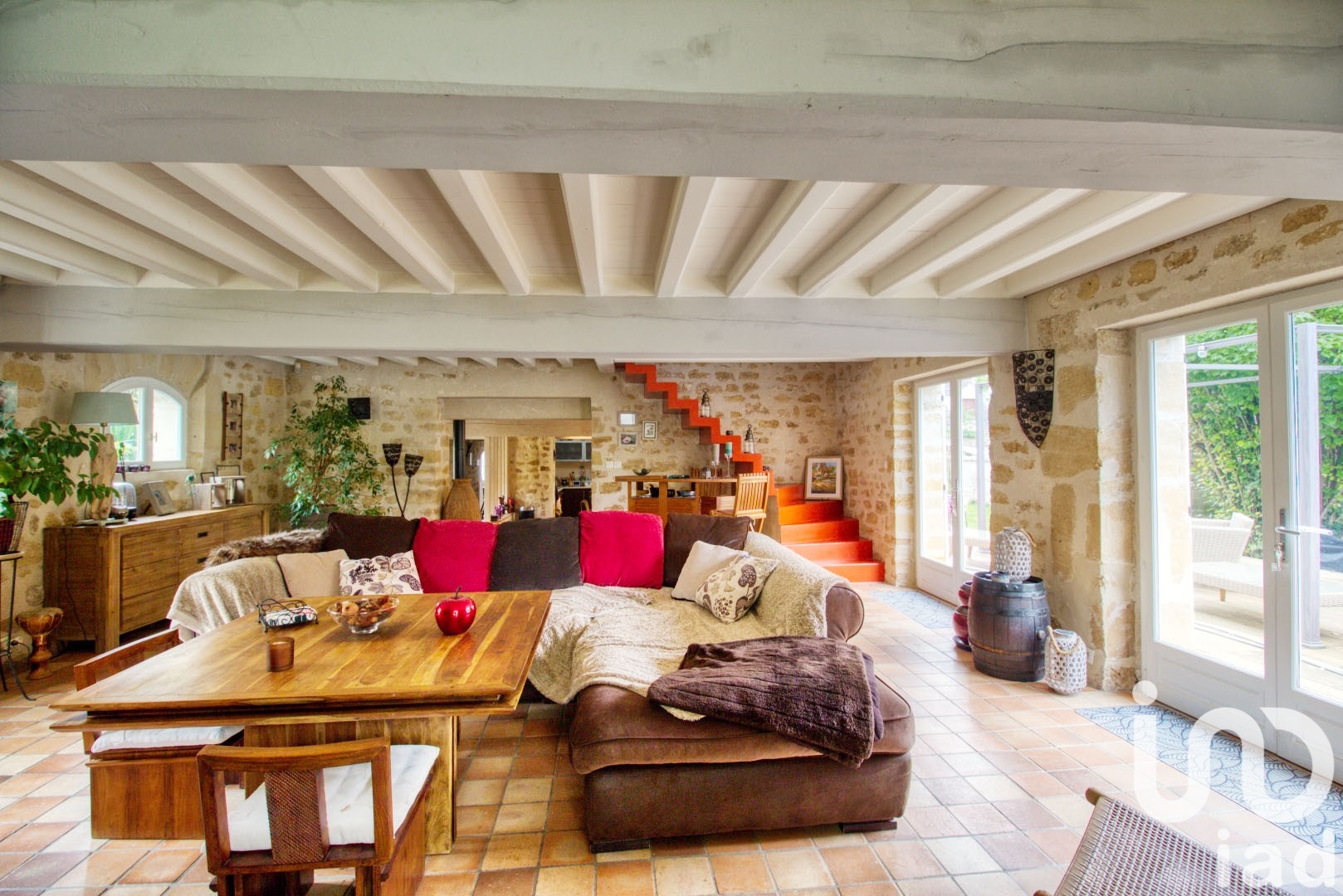 Traditional stone house for sale in Vigny