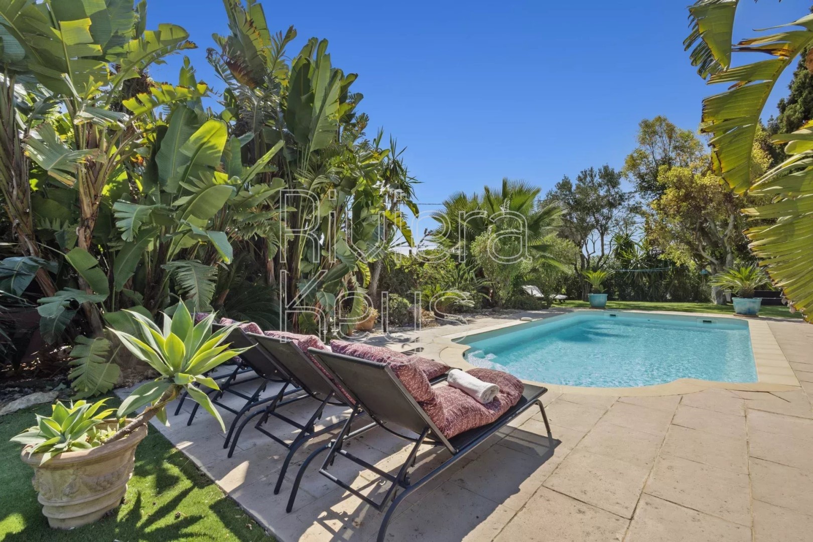 Luxury villa for sale in the district Val Fleuri-Les Gros Buaux