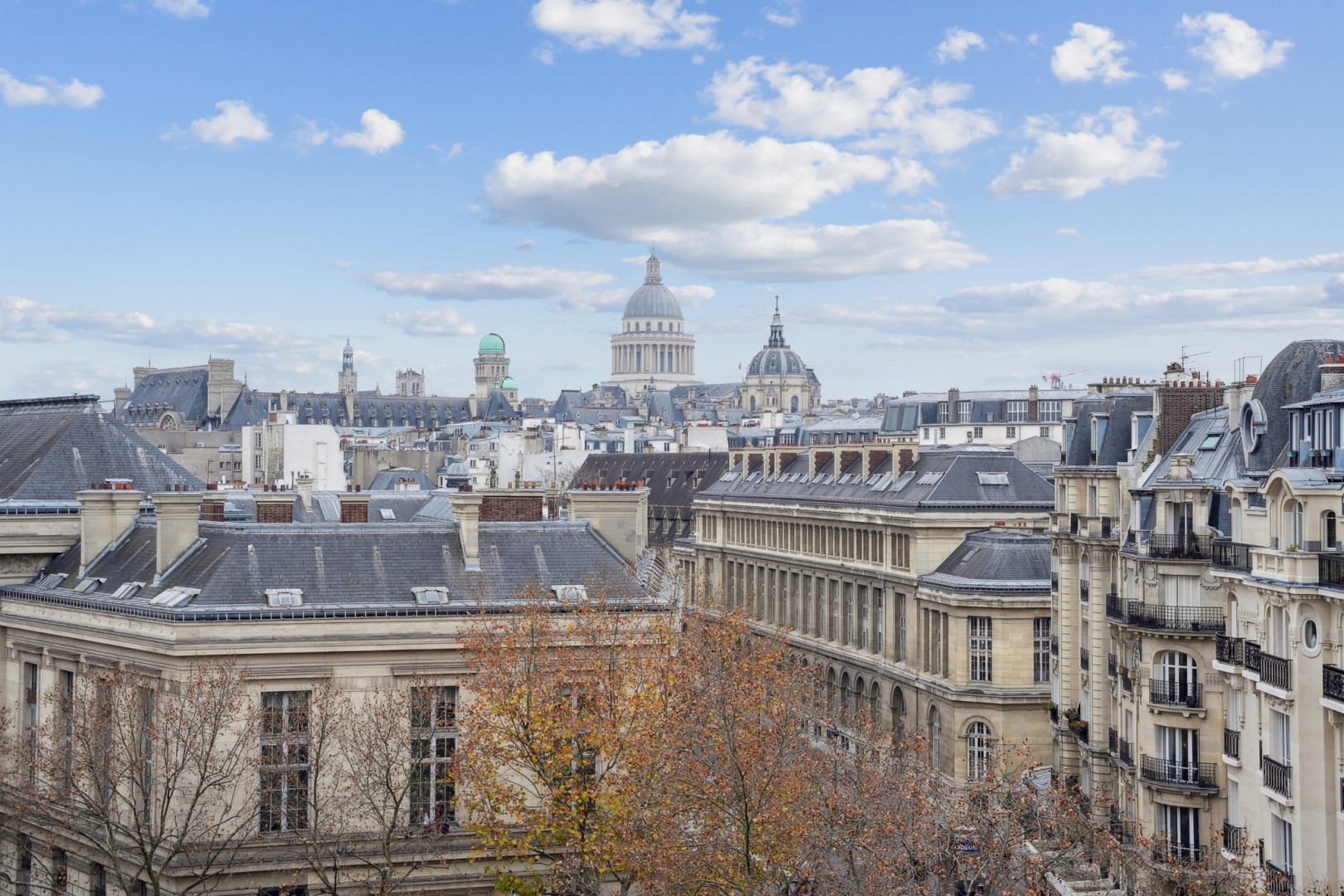 luxury duplex for sale in the district Monnaie