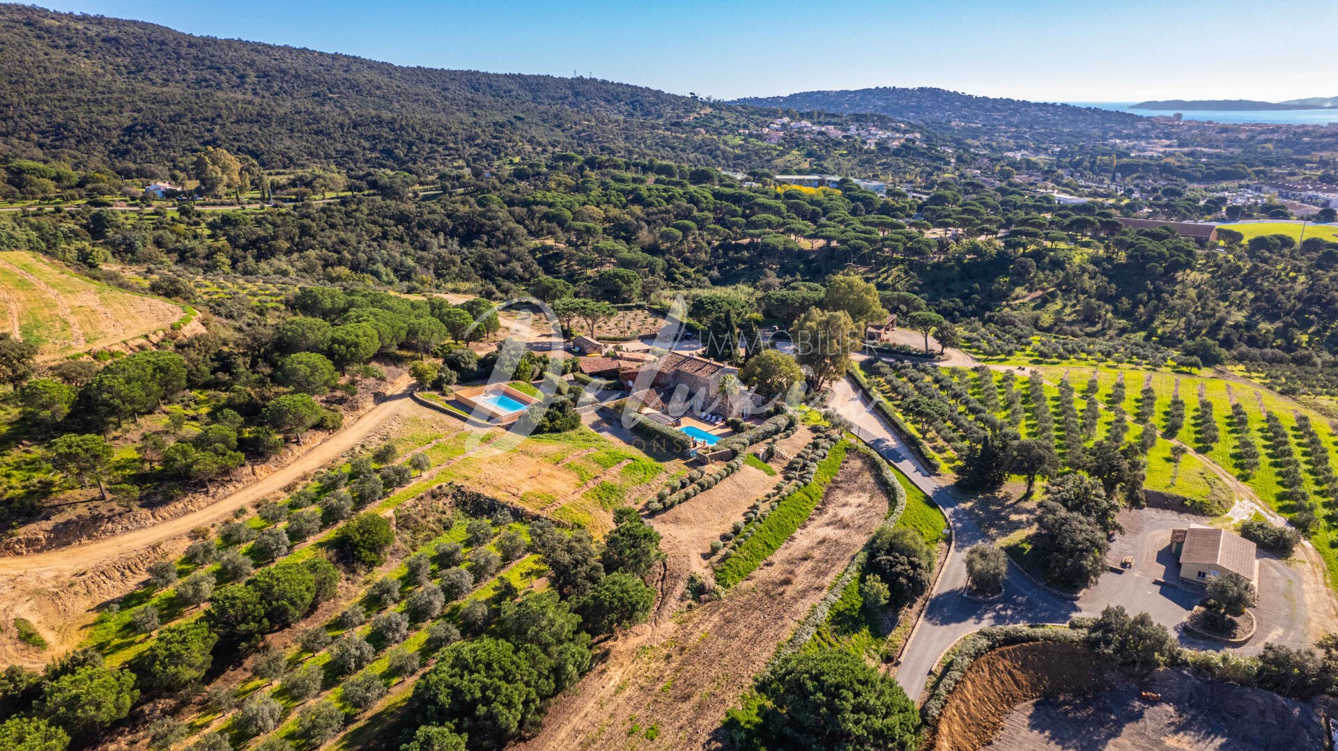 Luxury villa for sale in the district Nartelle-Noyer-Bellevue-bd des Sardinaux