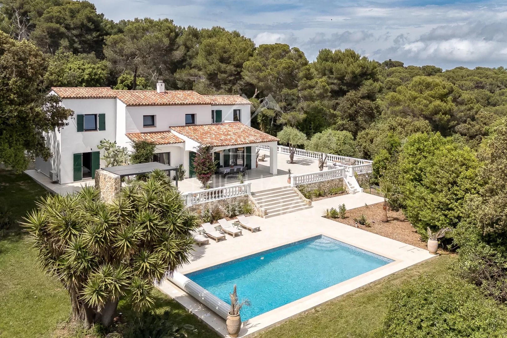 Luxe stadswoning te koop in Saint Maymes-Lauvert
