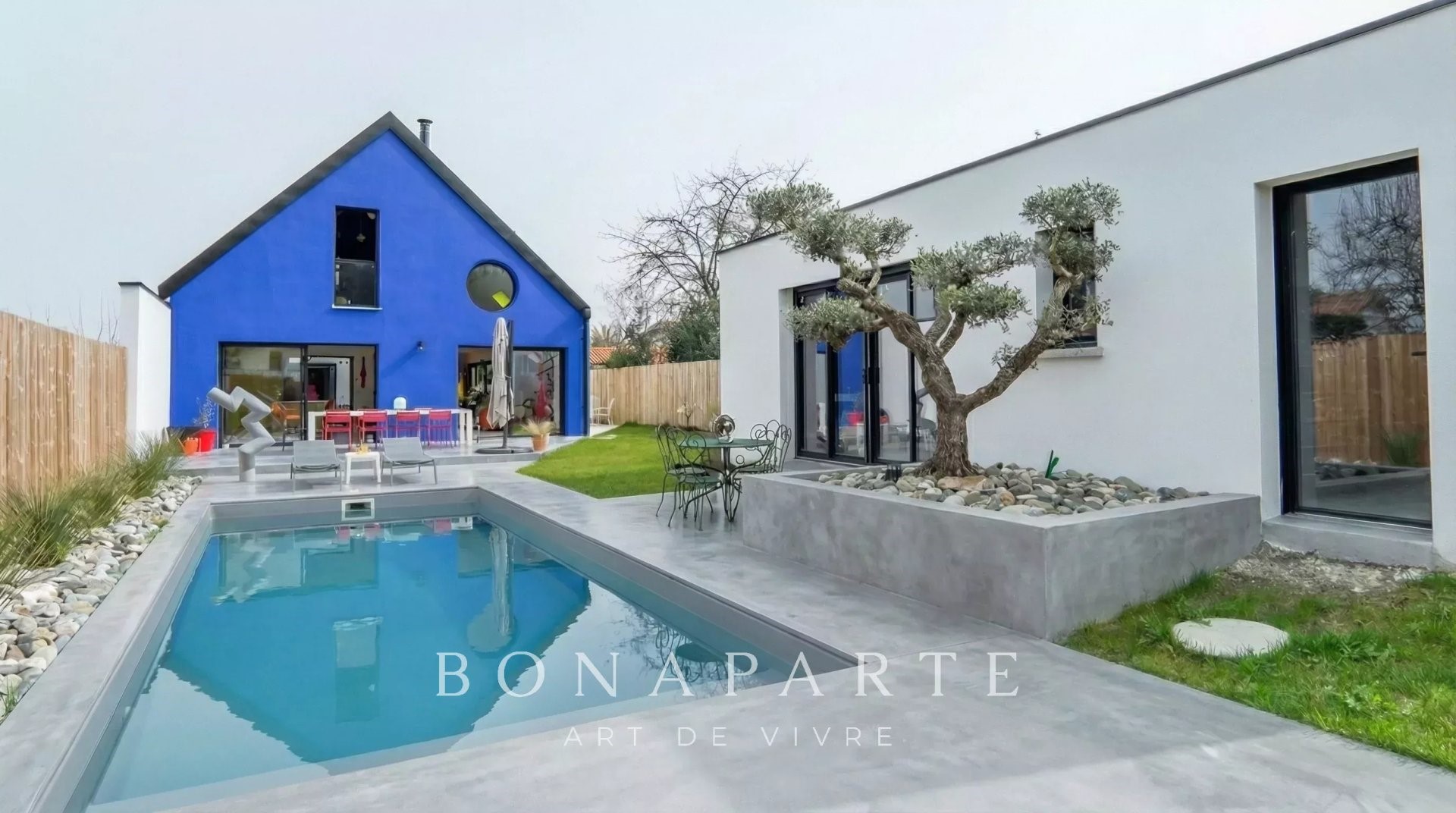 Maison de luxe à vendre dans le quartier Sud