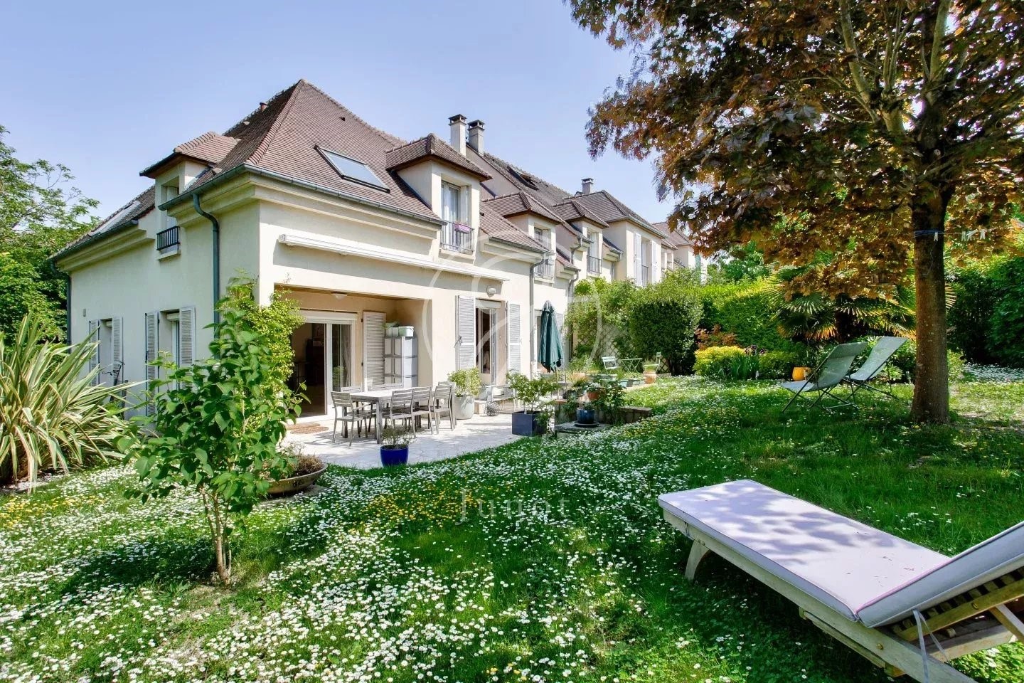 Maison de luxe à vendre dans le quartier Plateau-Mont Valérien
