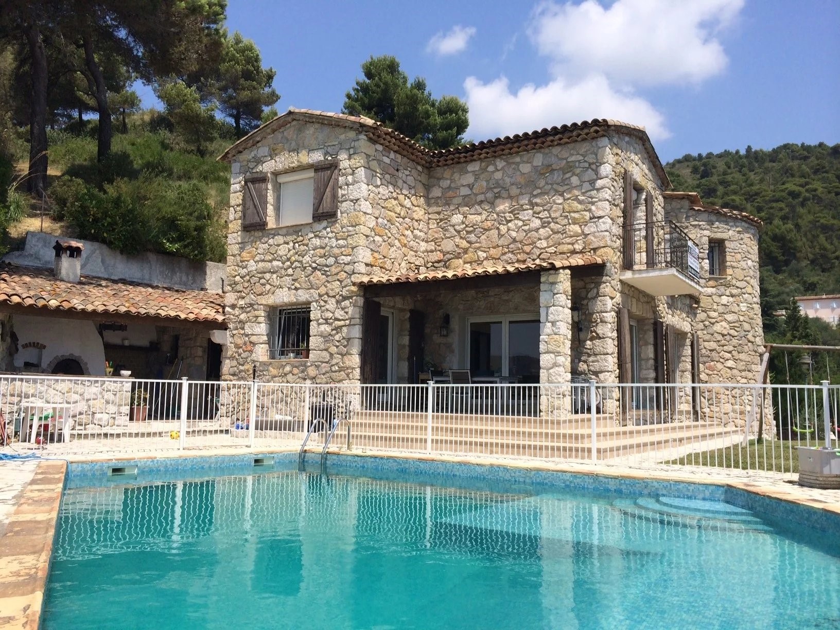 Luxe stadswoning te koop in Tourrette-Levens