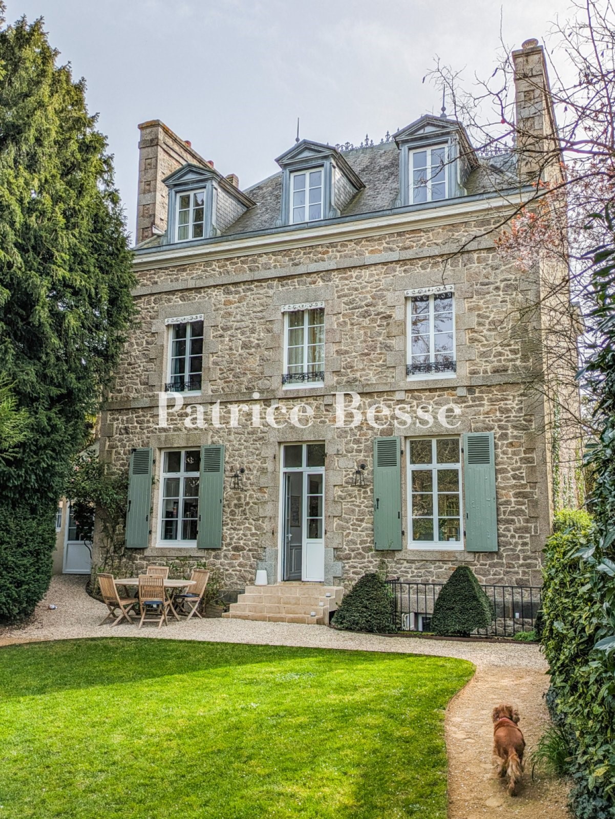 Private mansion for sale in Dinan