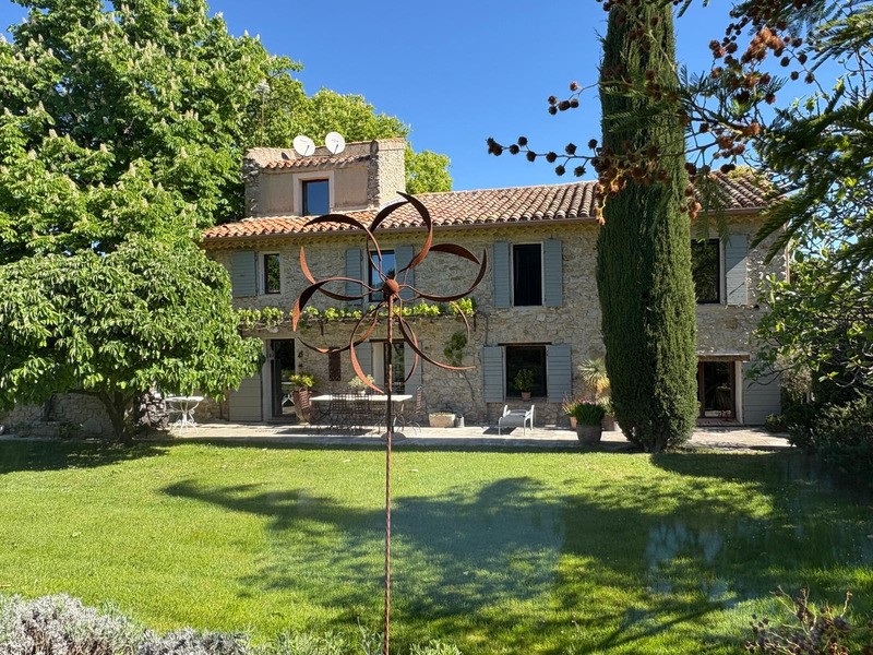 Maison de luxe à vendre dans le quartier Exterieur