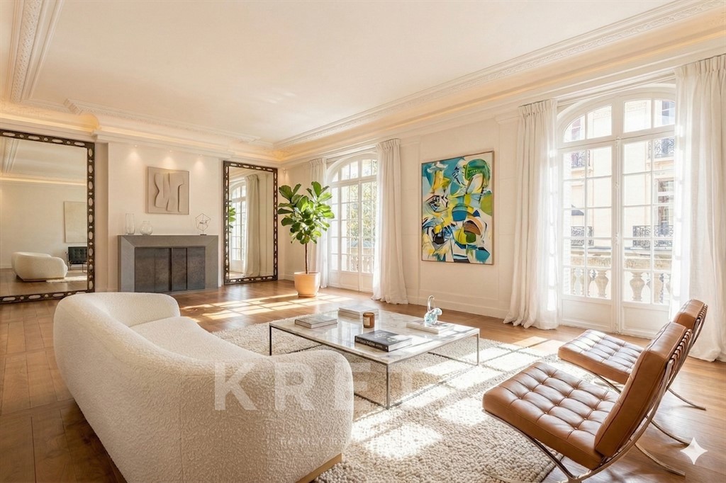 Luxury apartments / penthouses for sale in the district Courcelles-Wagram