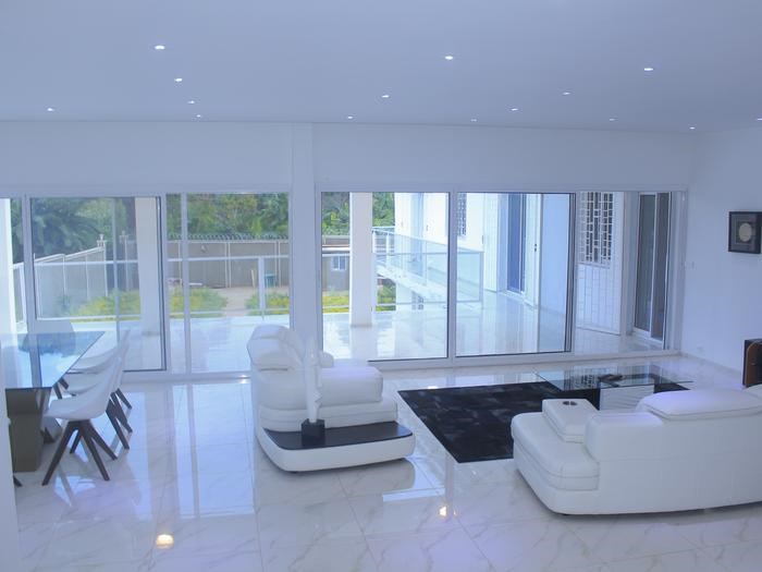 Appartement De Vacances A Yaounde Iv En Centre Pour 8 Pers 300m Amivac Com