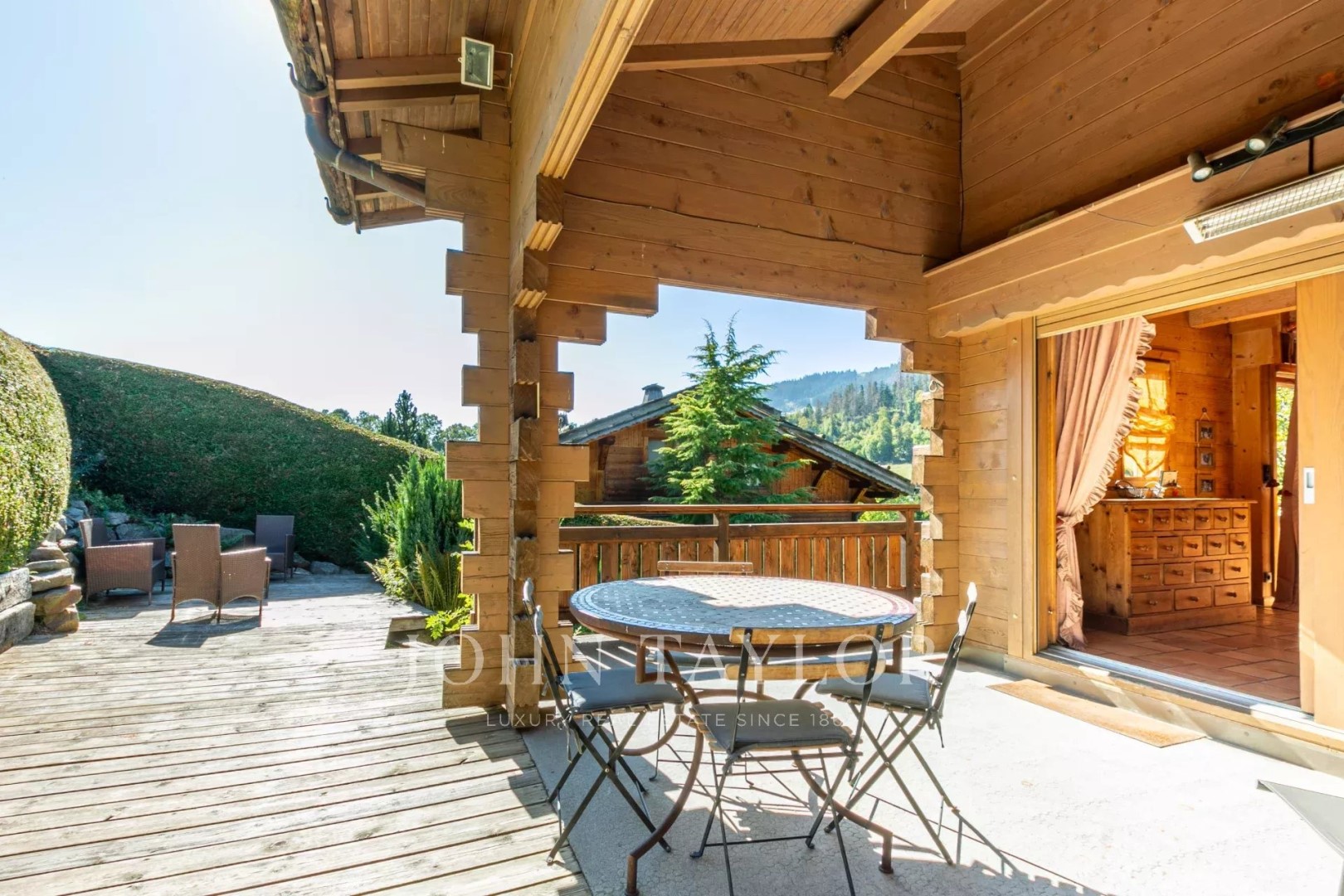 Chalet de luxe à vendre à Demi-Quartier