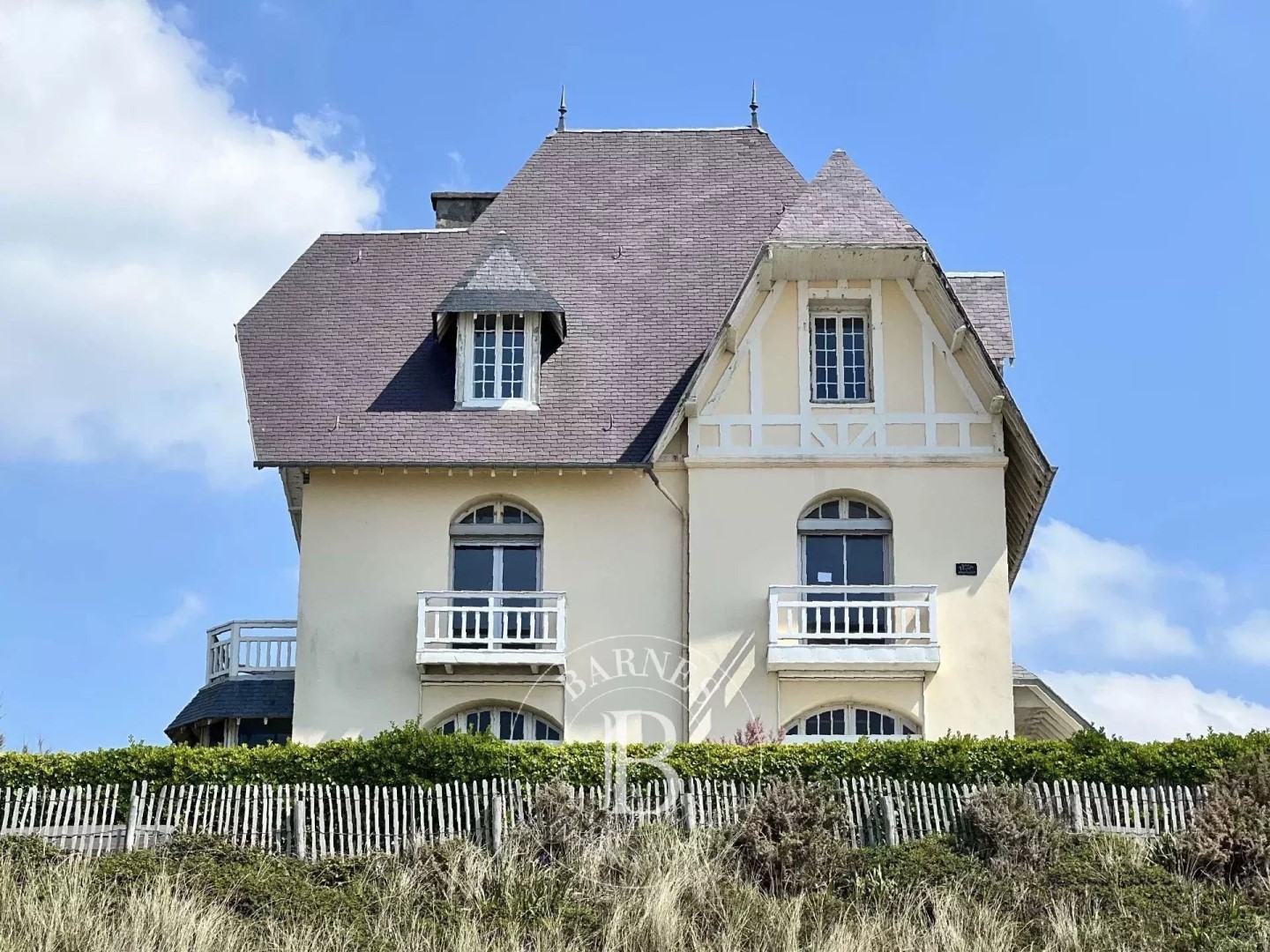 Luxury villa for sale in Jullouville