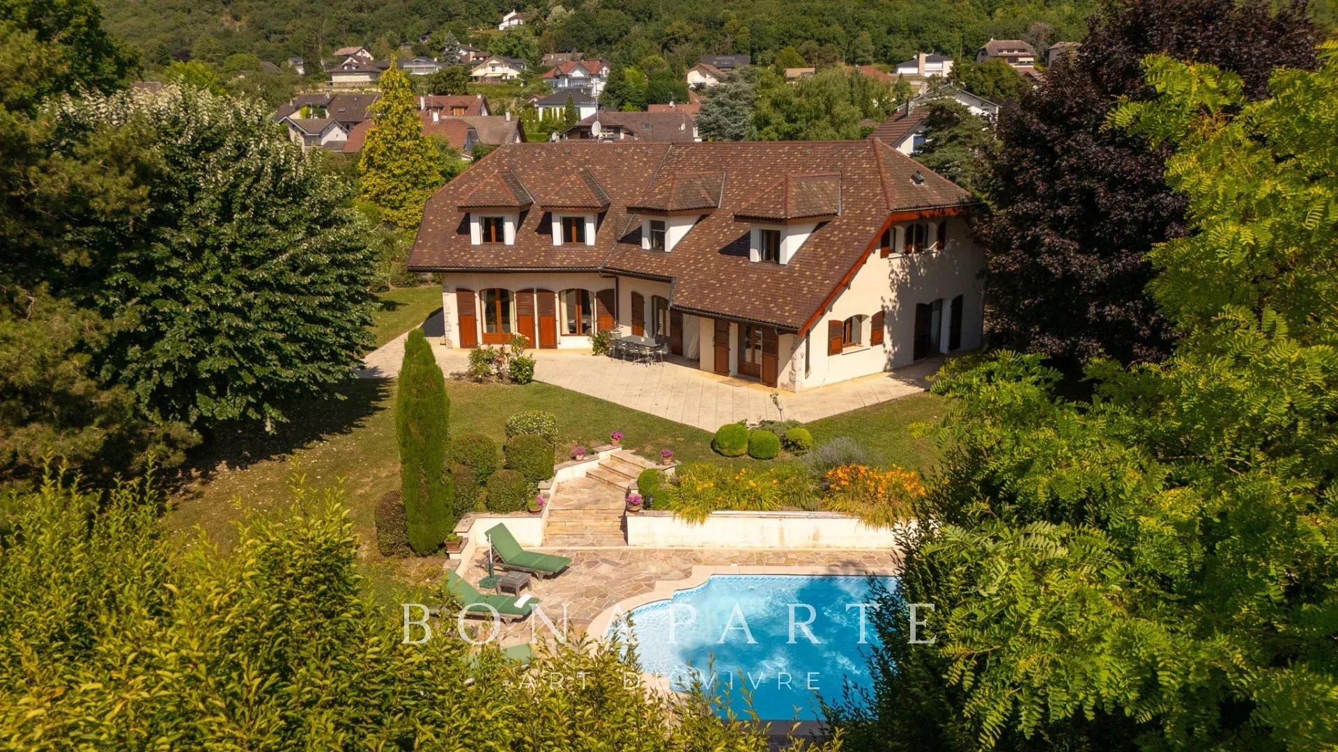 Maison de luxe à vendre dans le quartier Sud Ouest