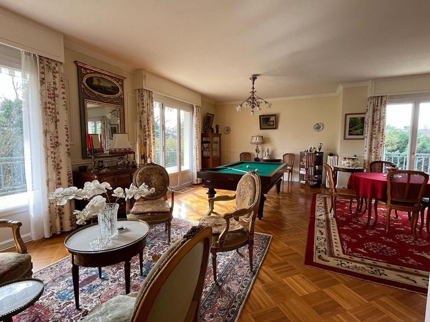 Appartement de luxe à vendre dans le quartier Marceau-Tivoli