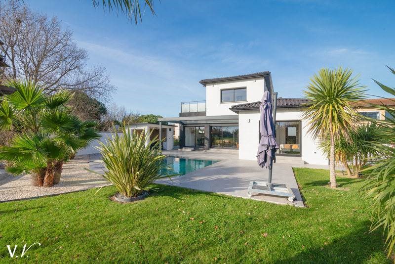 luxe huis te koop in Monestie-Birazel