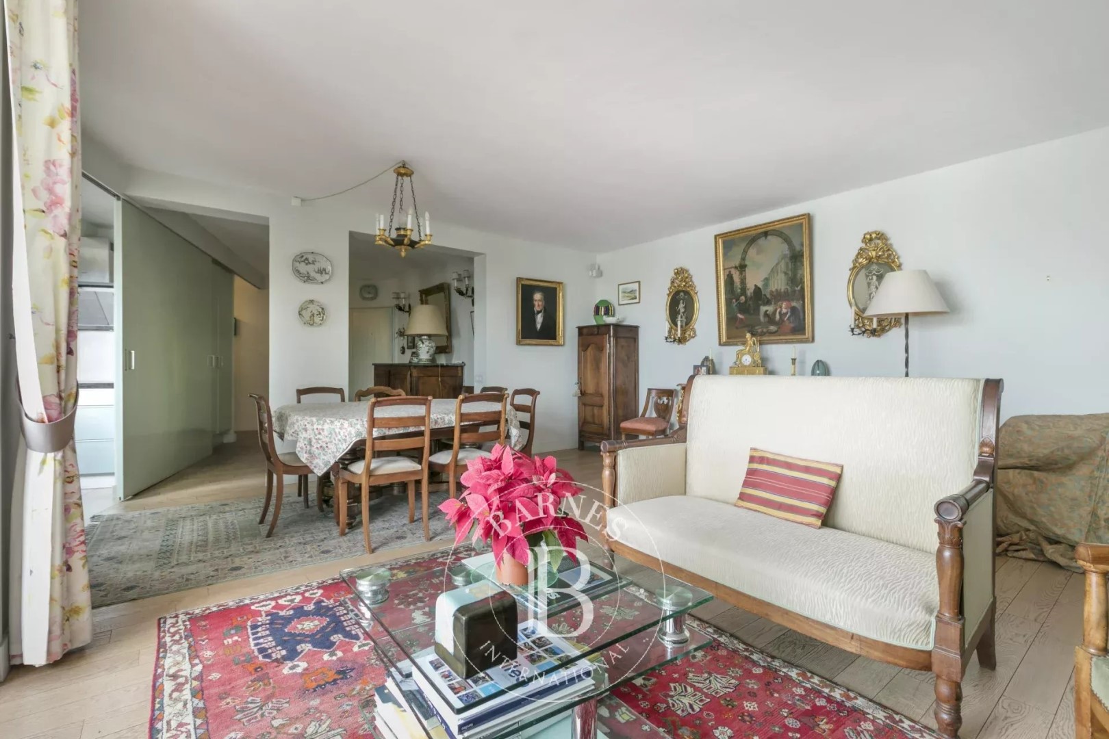 Luxury apartment for sale in the district Parc-Hôtel de Ville