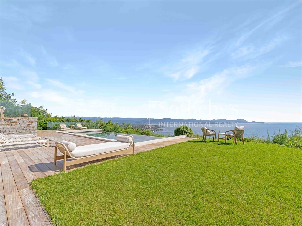 Luxury villa for sale in Les Issambres