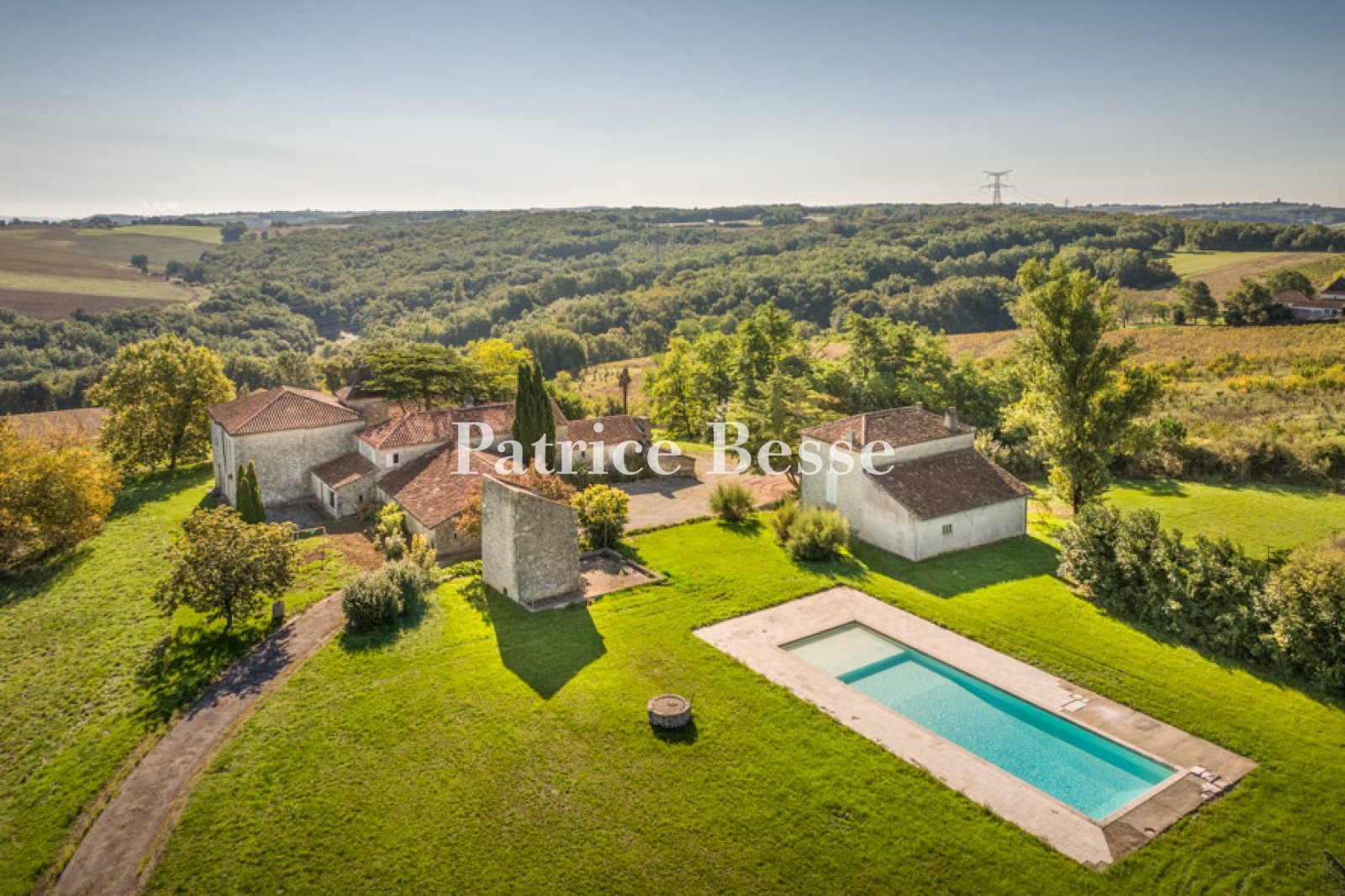 Traditional property for sale in Agen