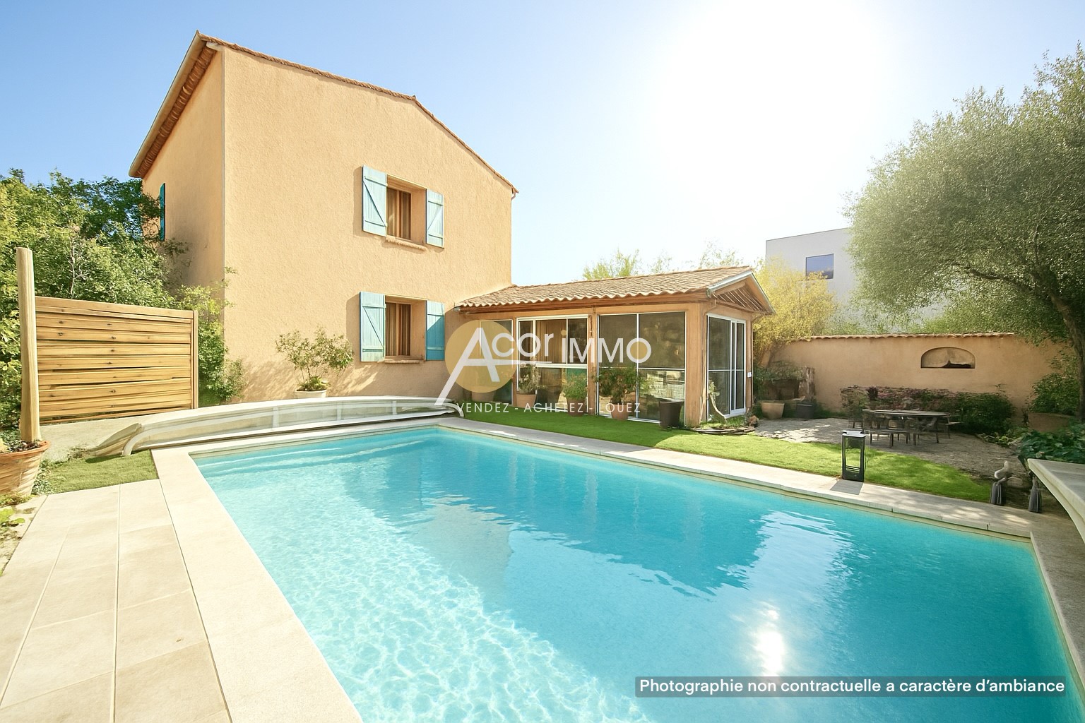 Luxury house for sale in the district Notre Dame des Routes