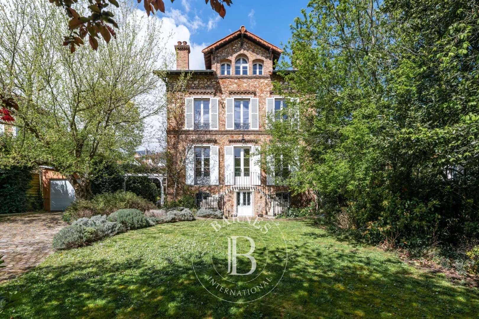 Villa de luxe à vendre dans le quartier Brancas-Fontenelles-Beauregard