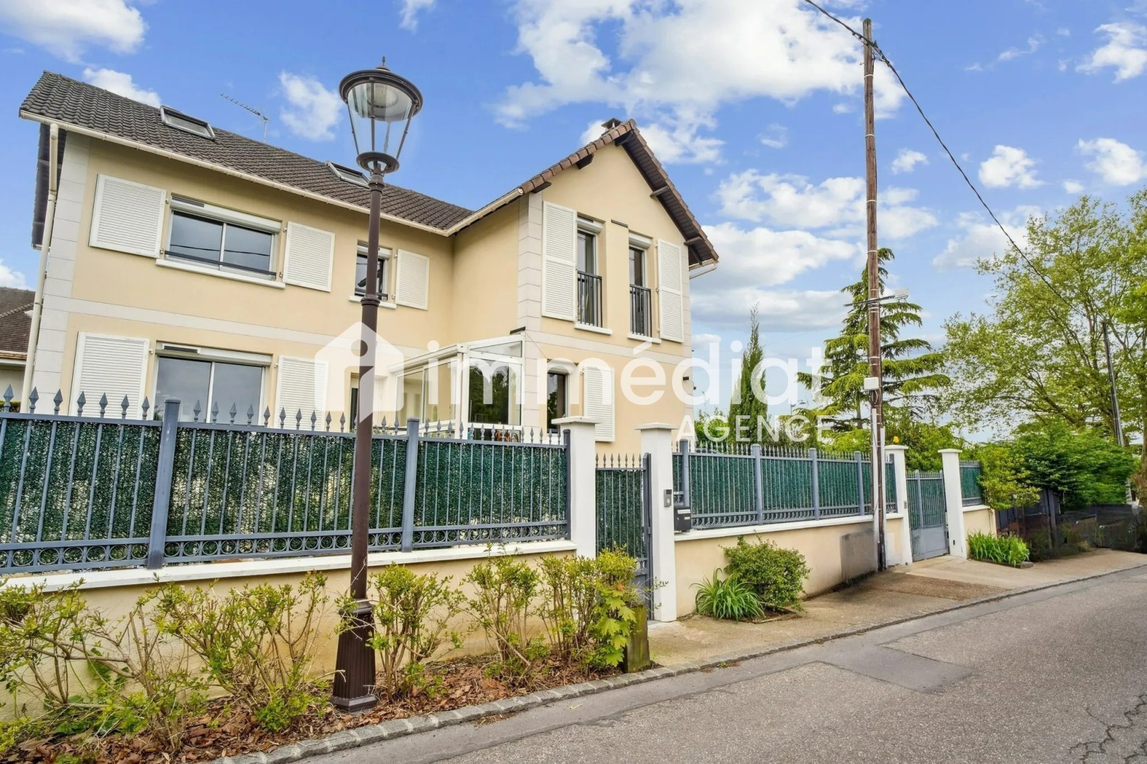 luxe huis te koop in Jonchere-Malmaison-Saint Cucufa