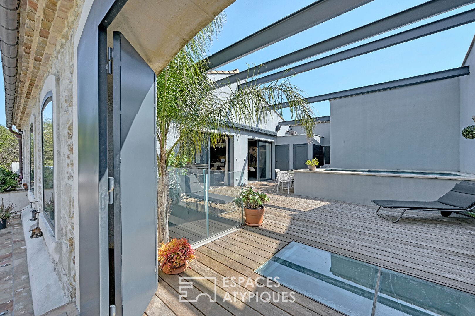 Luxury house for sale in the district Port Cereirède
