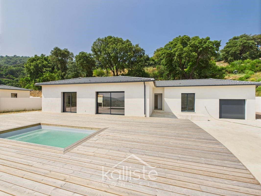 Luxury villa for sale in Tavaco