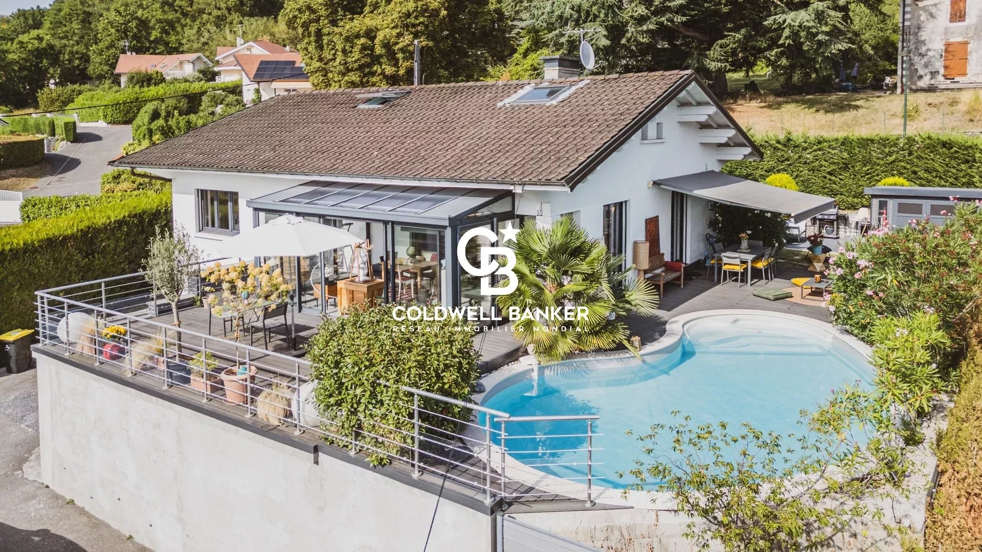 Luxury villa for sale in the district Sud