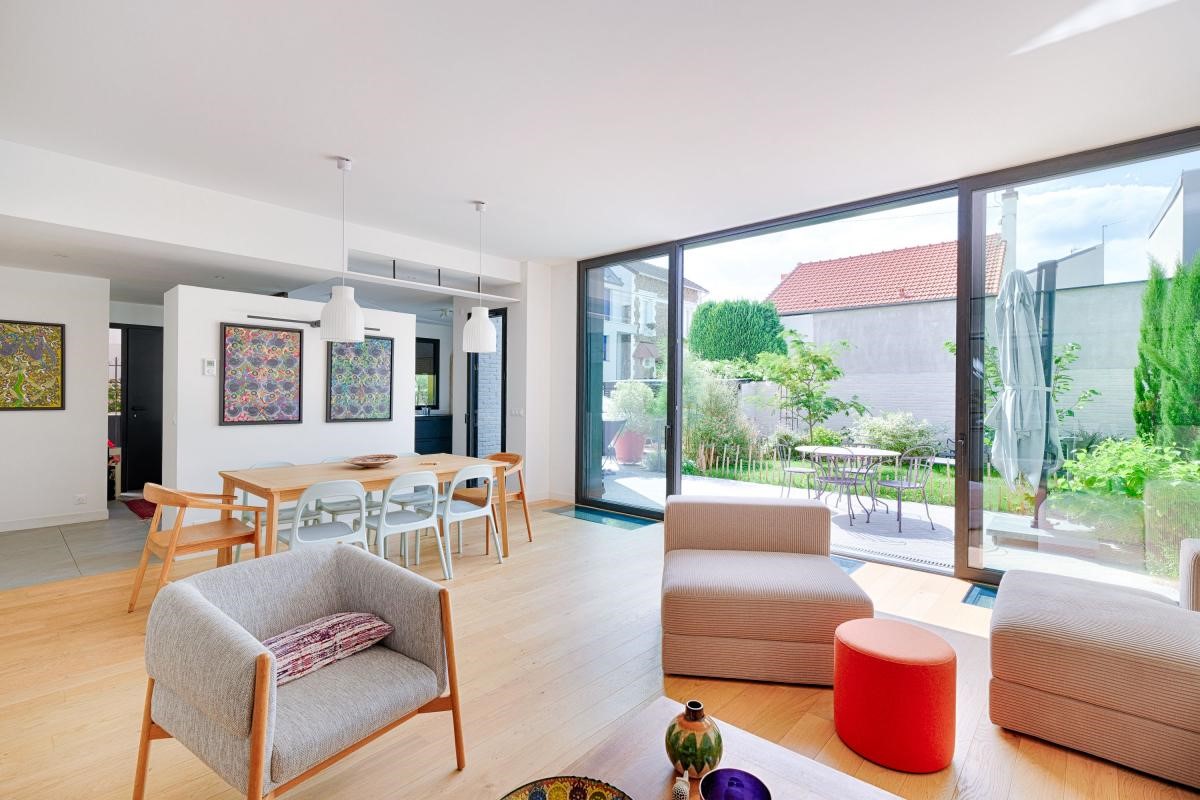 Architectenwoning te koop in Aristide Briand