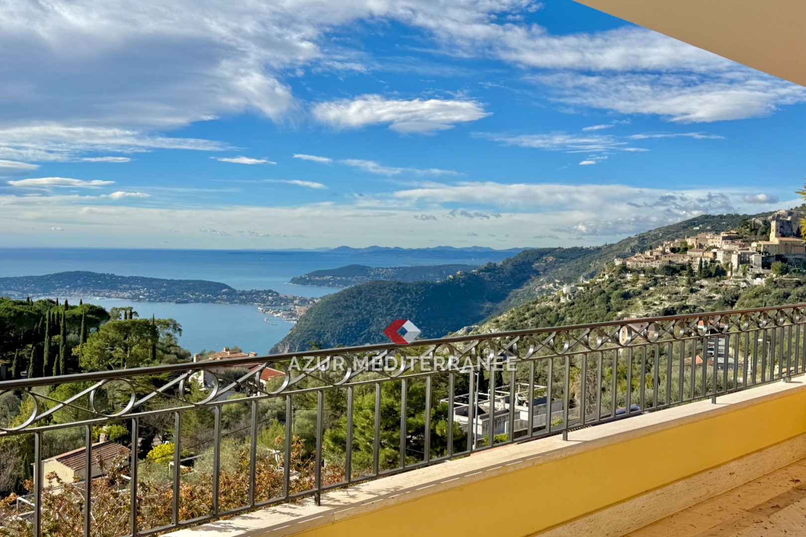 Luxury apartment for sale in Èze