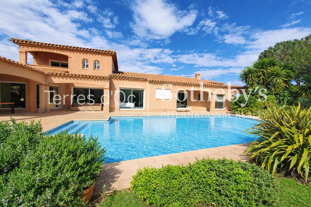 Maison de luxe à vendre dans le quartier Les Jardins Saint Jacques