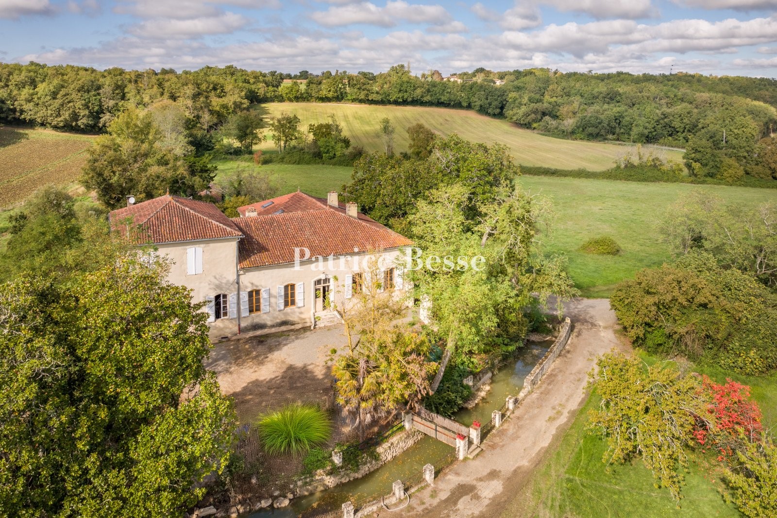 Old house for sale in Valence-sur-Baïse