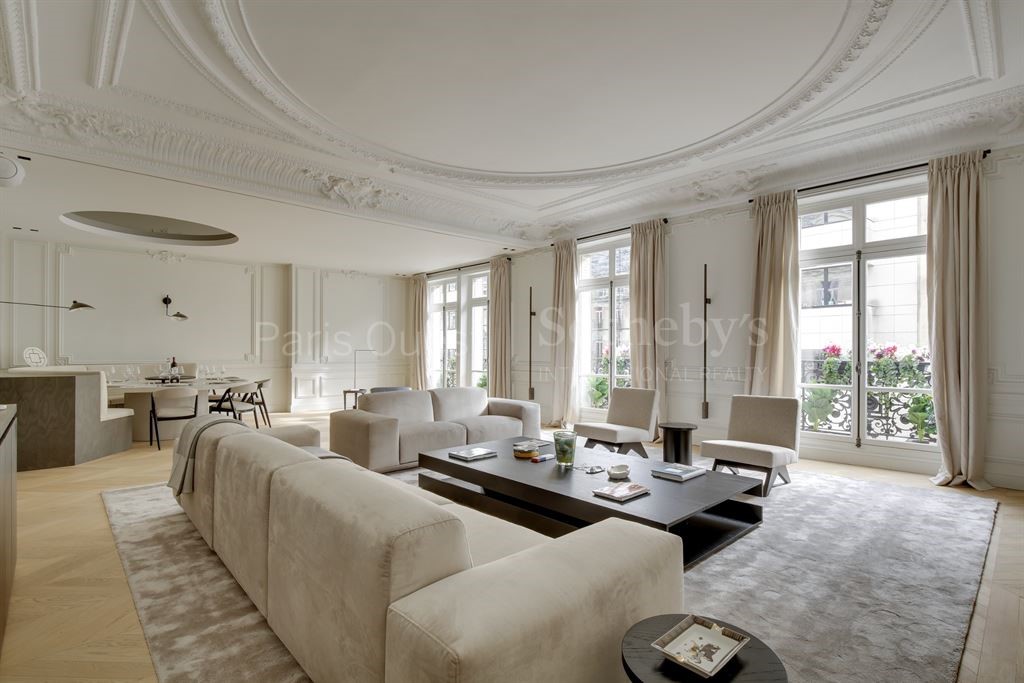 Appartement de Luxe - Triangle d'Or, Paris - Transitional - Living Room -  Paris