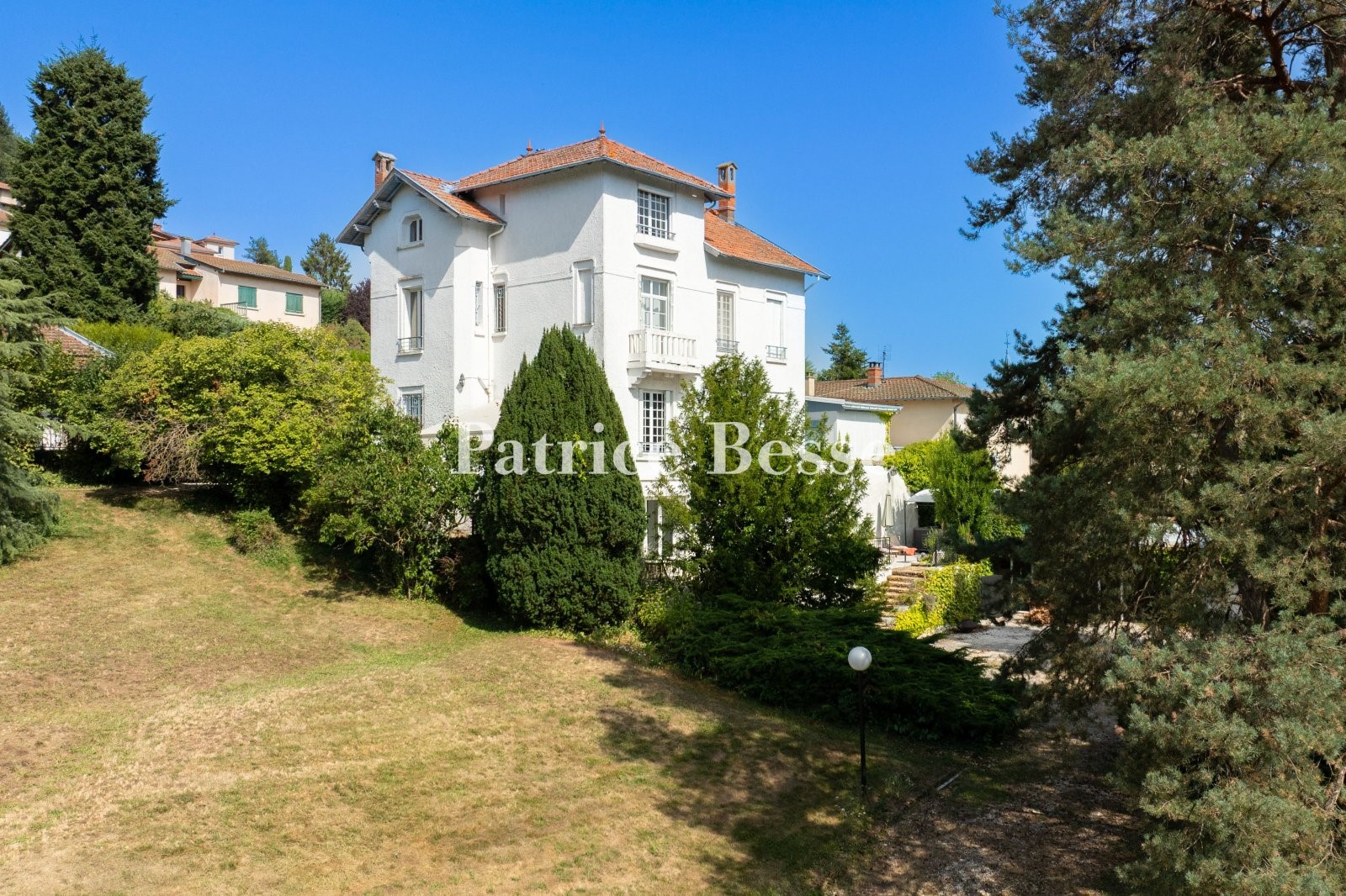 Old house for sale in Pontcharra-sur-Turdine