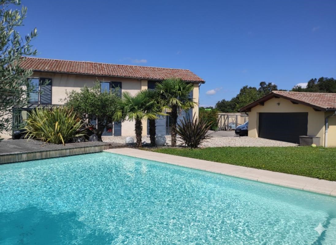 Corps de ferme à vendre à Mionnay