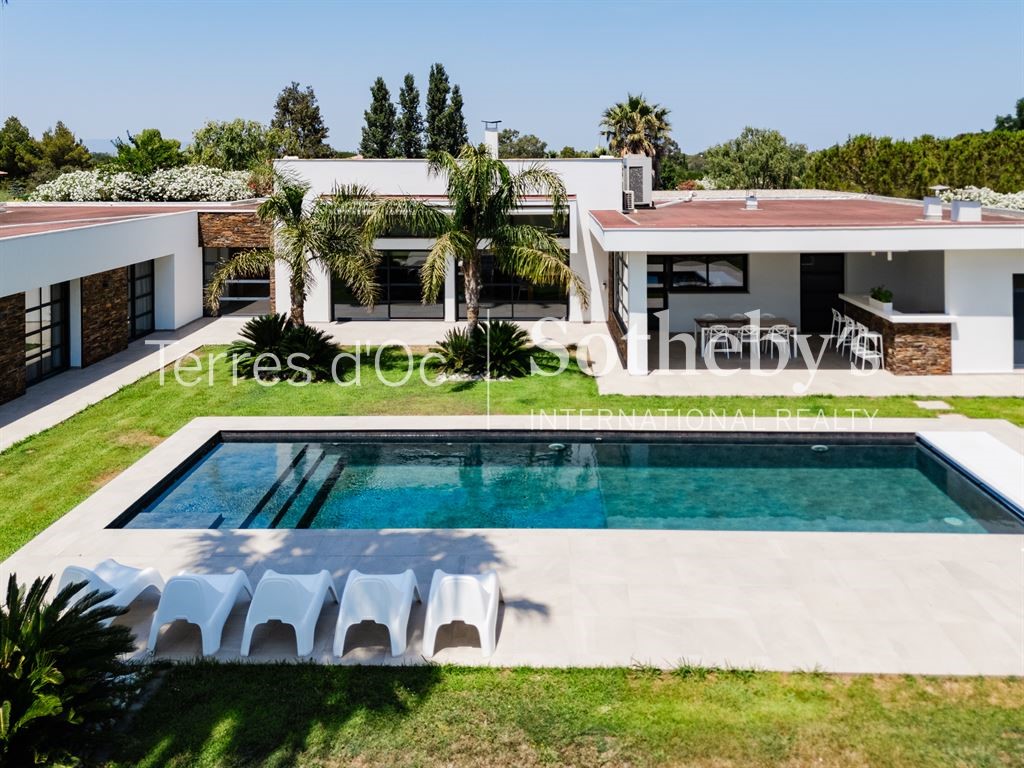 Maison de luxe à vendre dans le quartier Les Jardins Saint Jacques