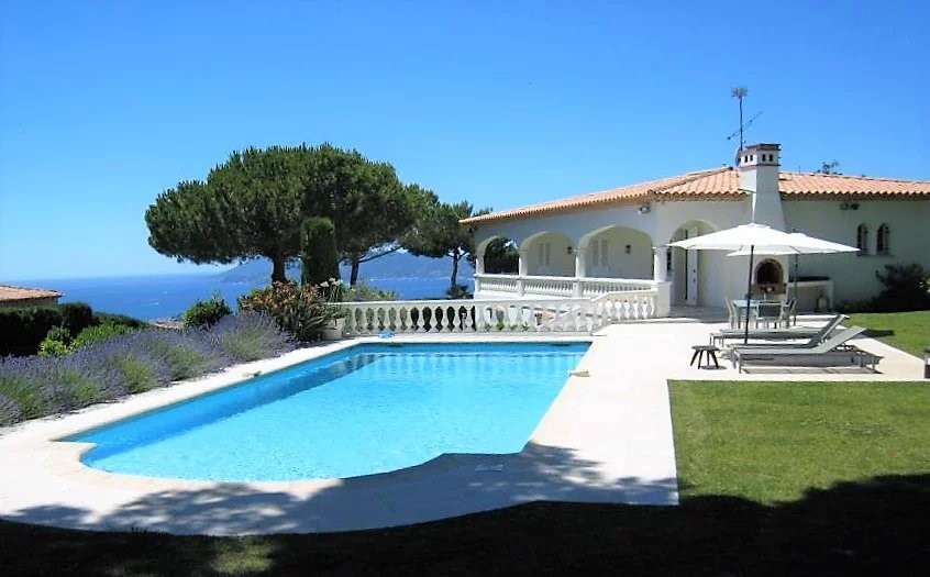 Maison de luxe en location saisonnière à Le Golfe Juan