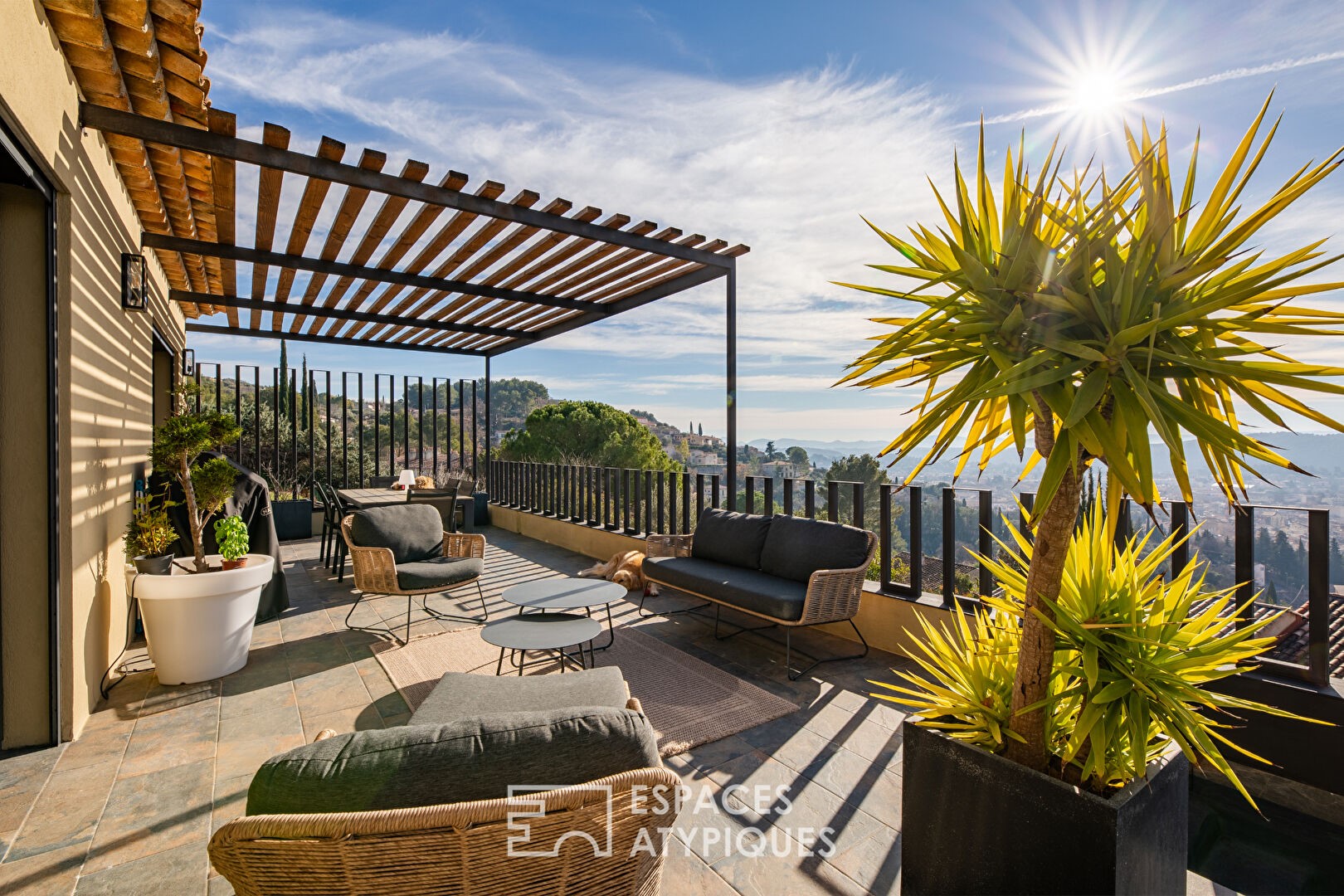 Luxury house for sale in the district Montferrat-Malmont