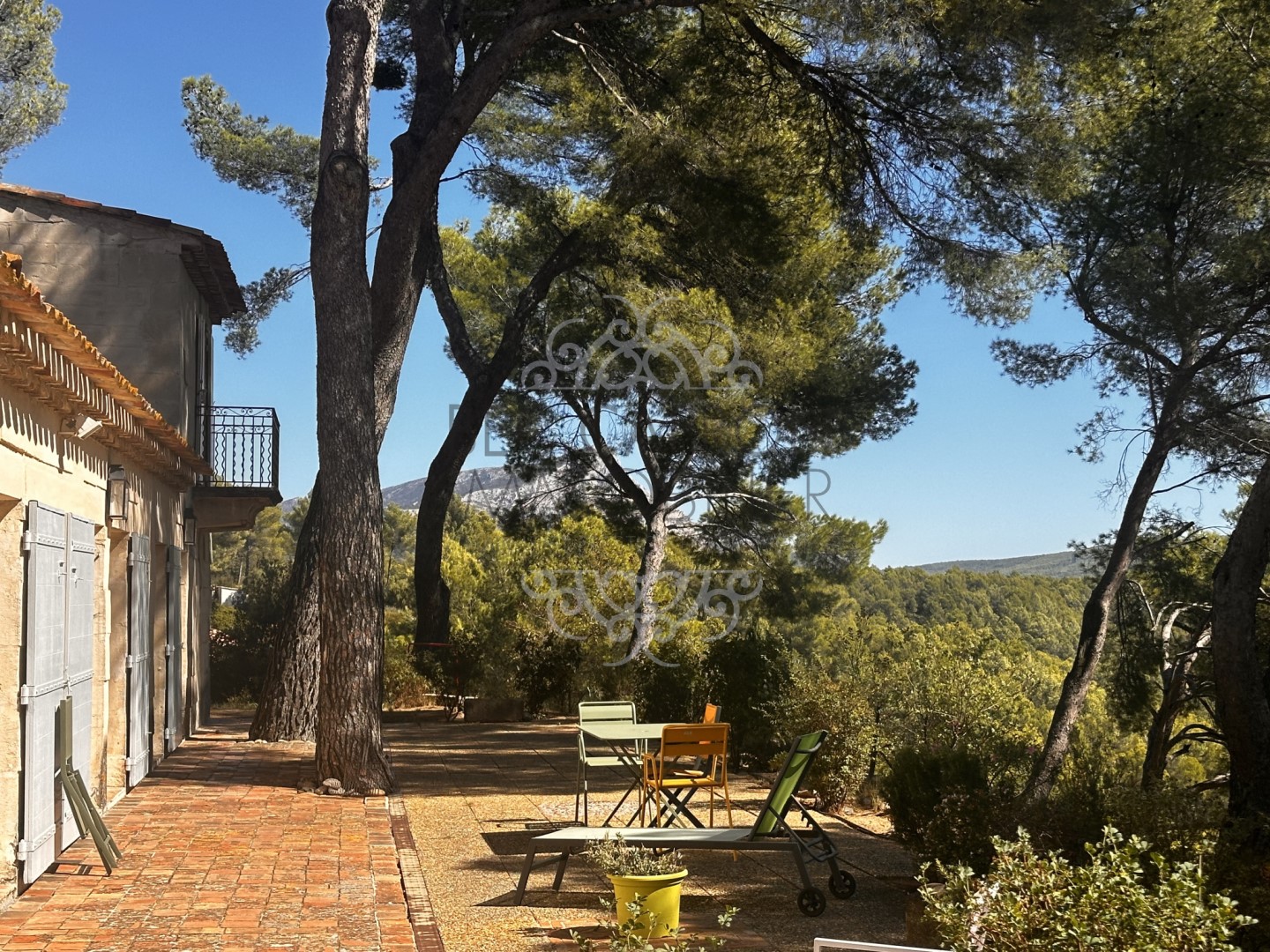 Luxury house for sale in Aix-en-Provence