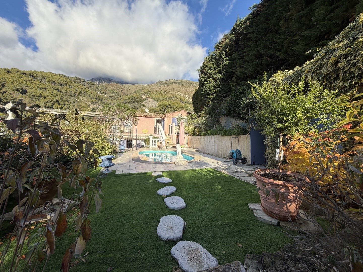 Maison de luxe à vendre dans le quartier Bioves-Casino