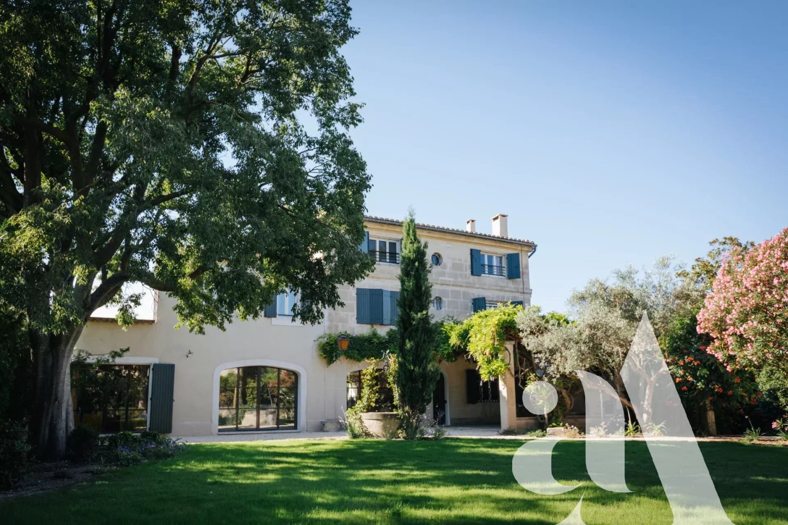 Farm for rent in Maussane-les-Alpilles