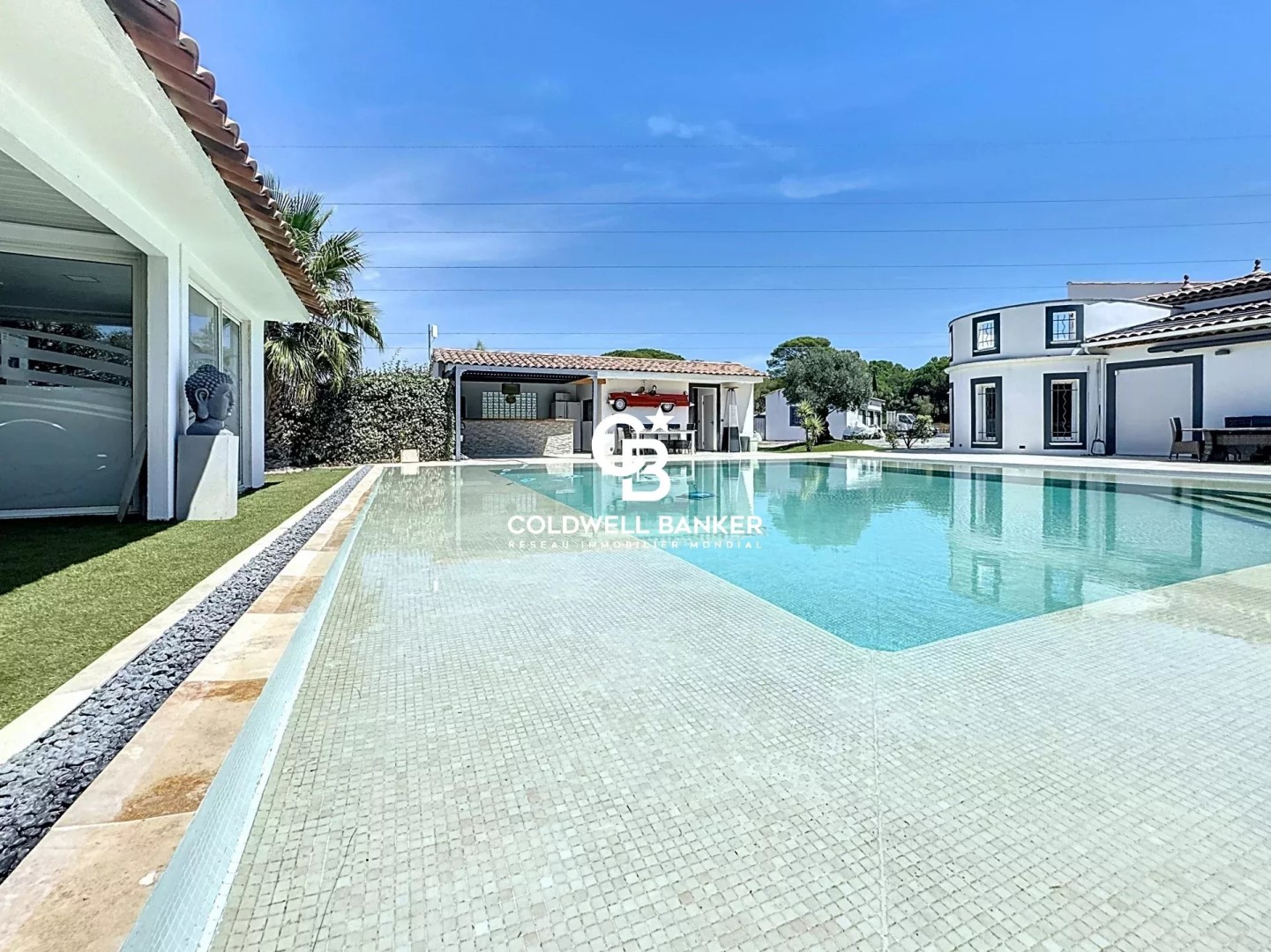 Luxury house for sale in the district Ecarts