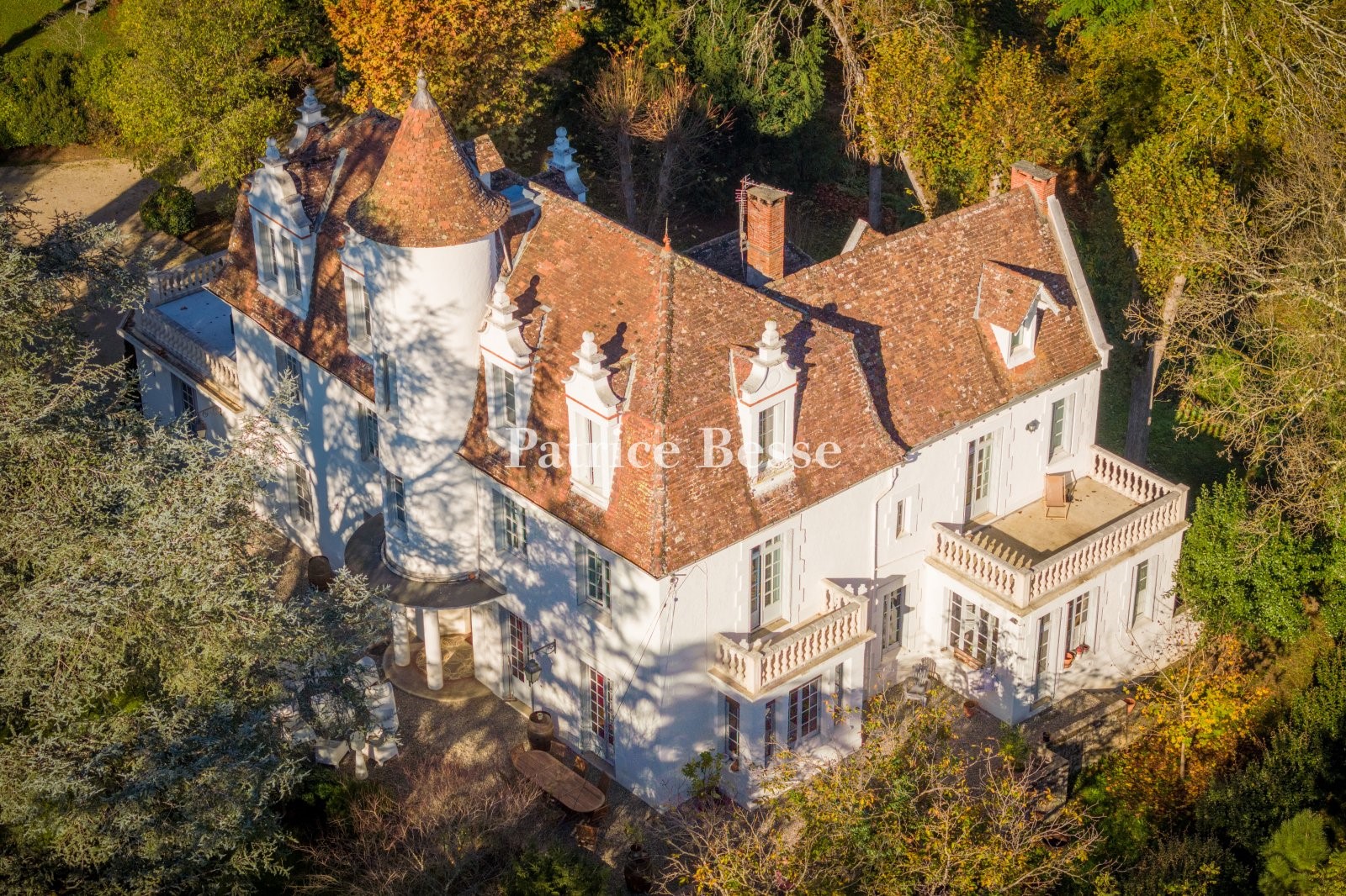 Traditional property for sale in Cahors
