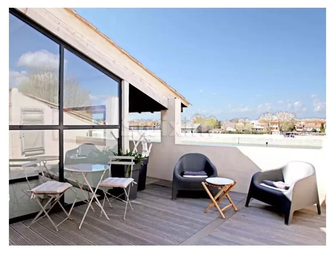 Maison de ville à vendre dans le quartier Centre Ville-La Roquette
