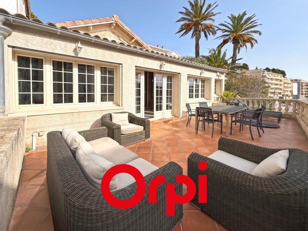 Maison de luxe à vendre dans le quartier La Ville