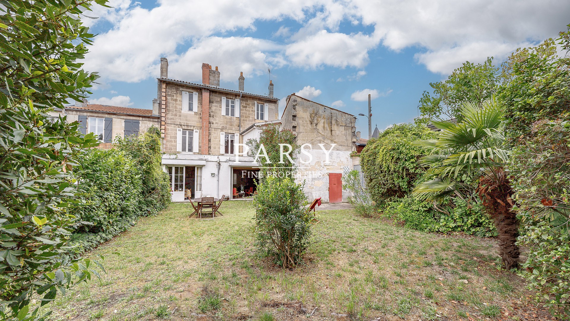 Annonce : vente maison en pierre Hôtel de Ville-Quinconce-Saint Seurin