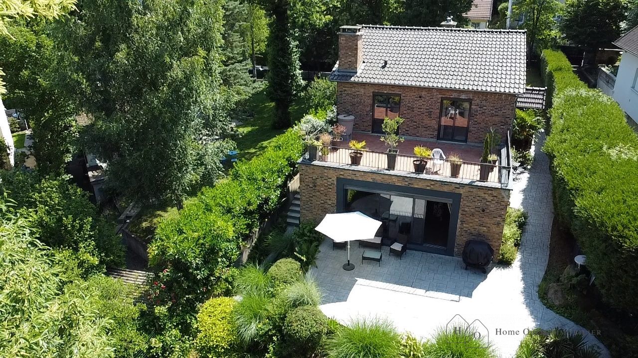 Luxury villa for sale in La Celle-Saint-Cloud